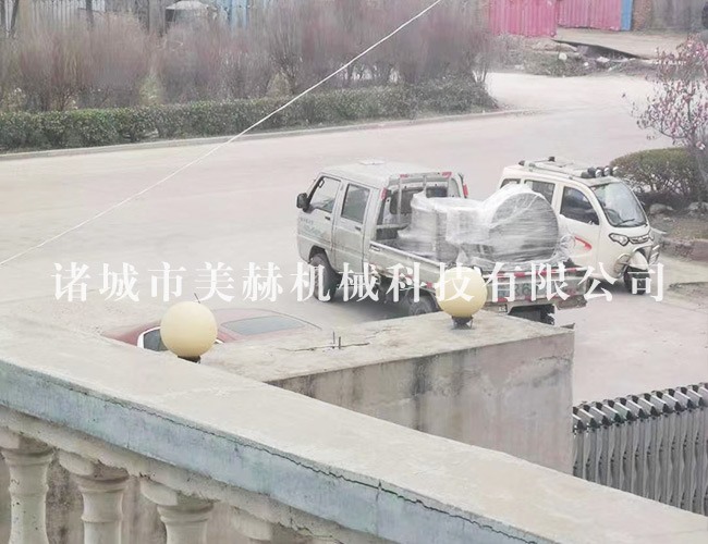 夾層鍋裝車待發(fā)貨